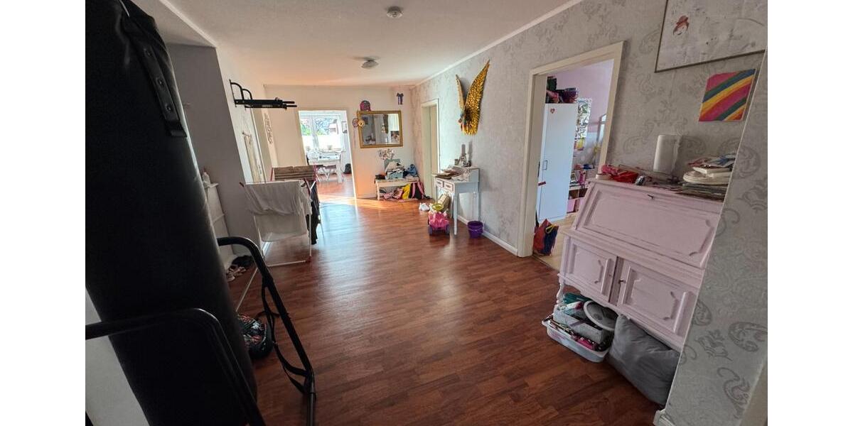 Dachgeschoßwohnung Hameln - 4 Zimmer, 147 m&sup2;, 800&euro; | Angebot:26403806