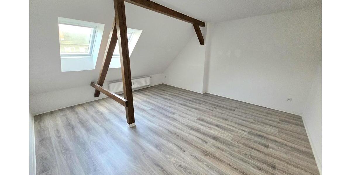 Gemütliche 3-Zimmer-Dachgeschosswohnung mit Sichtbalken in Chemnitz-Hilbersdorf! - Dachgeschoßwohnung Chemnitz Hilbersdorf | Angebot:26109241