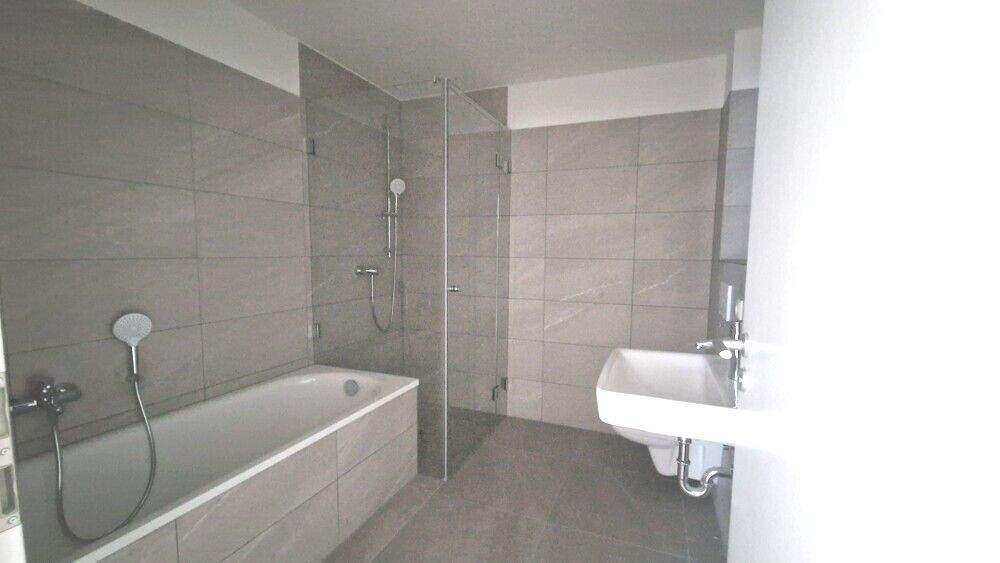 Etagenwohnung Lörrach Brombach - 3 Zimmer, 84 m&sup2;, 1.350&euro; | Angebot:25726996