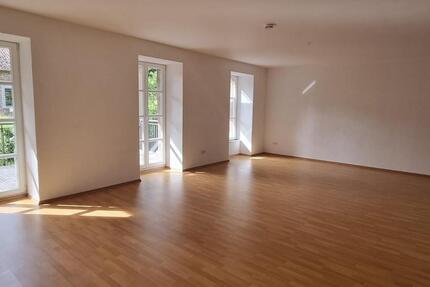 Wohnung Quierschied - 3 Zimmer, 125 m&sup2;, 1.100&euro; | Angebot:25364528