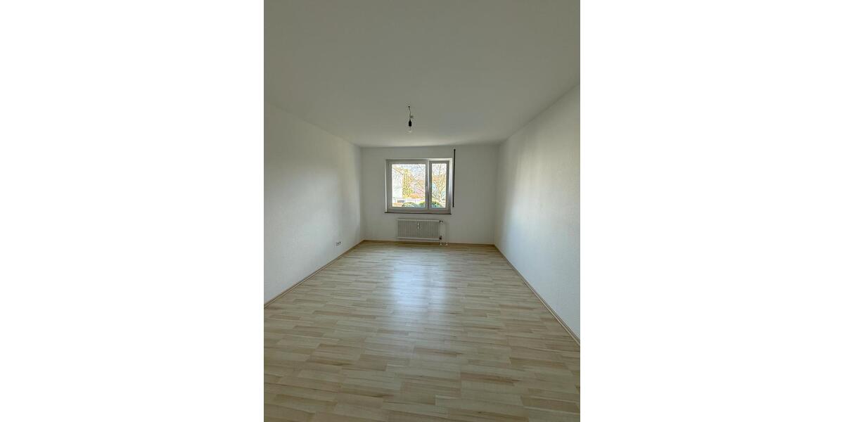 Hochparterre Gerbrunn - 3 Zimmer, 69 m&sup2;, 1.050&euro; | Angebot:25881515