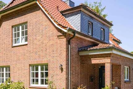 Haus zum Mieten in Wohltorf 2.600 € 164 m²