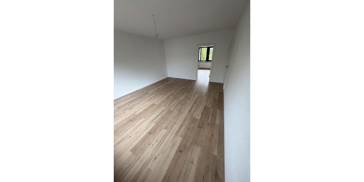 Etagenwohnung Saarlouis - 3 Zimmer, 80 m&sup2;, 890&euro; | Angebot:26561981