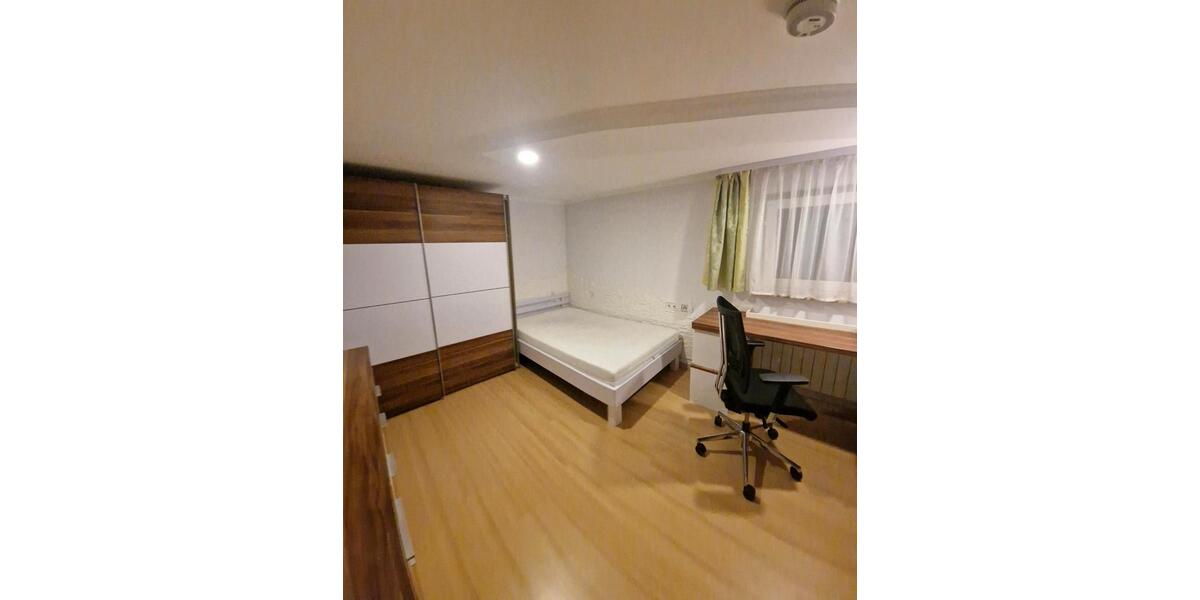 Erdgeschoßwohnung Tübingen Derendingen - 15 Zimmer, 156 m&sup2;, 480&euro; | Angebot:26026666