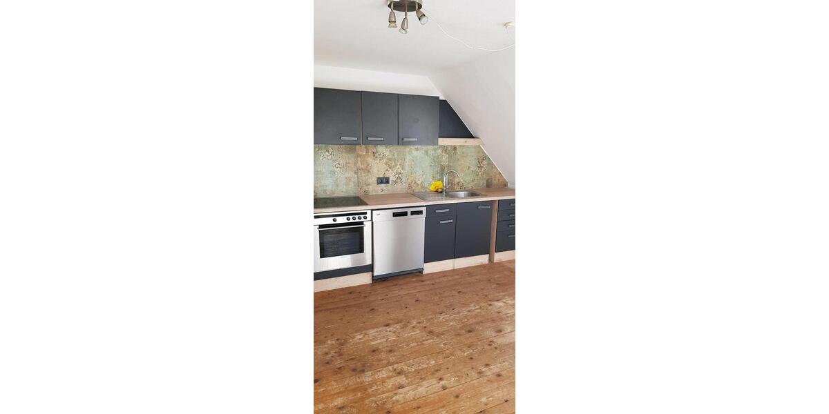 Dachgeschoßwohnung Weste - 3 Zimmer, 66 m&sup2;, 740&euro; | Angebot:25803556