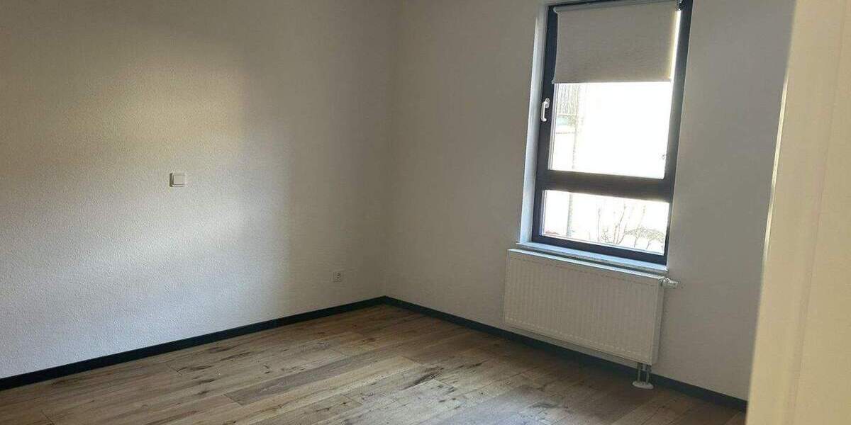 Etagenwohnung Zwickau Marienthal - 2 Zimmer, 56 m&sup2;, 390&euro; | Angebot:25475324