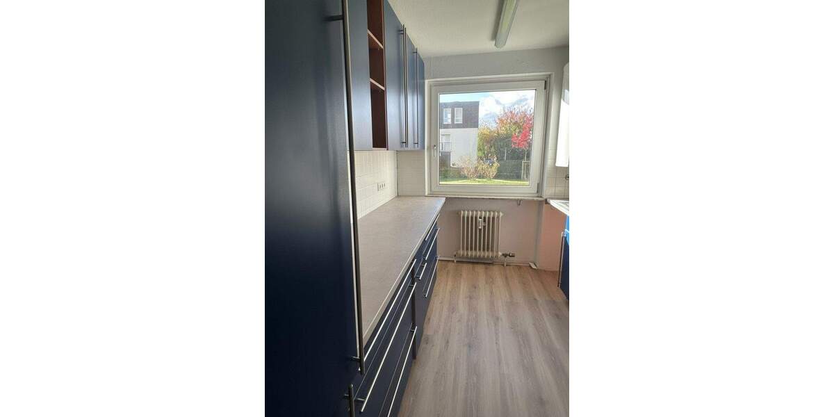 Helle 3,5-Zi-Wohnung mit Balkon & EBK, frisch renoviert gute Anbindung in Bissingen am Bruchwald 3 zimmer