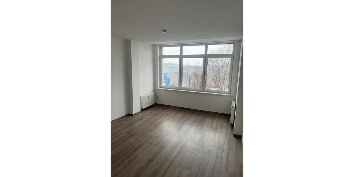 Etagenwohnung Eisenberg - 4 Zimmer, 88 m&sup2;, 790&euro; | Angebot:25884130