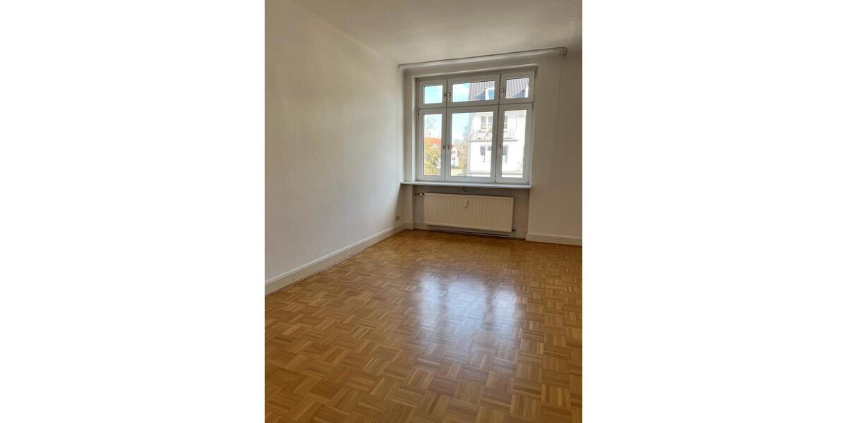Etagenwohnung Kassel - 3 Zimmer, 134 m&sup2;, 1.250&euro; | Angebot:26647521