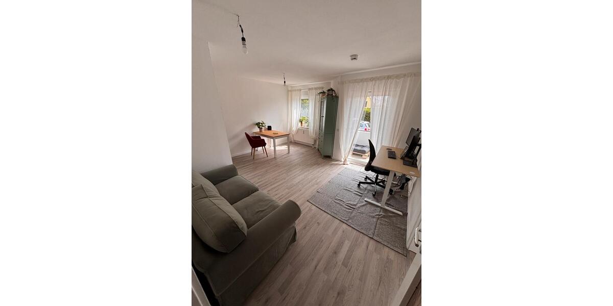 2 Zimmer, Balkon, renoviert - nahe S-Bahn und Bus in 15738 Zeuthe 2 zimmer