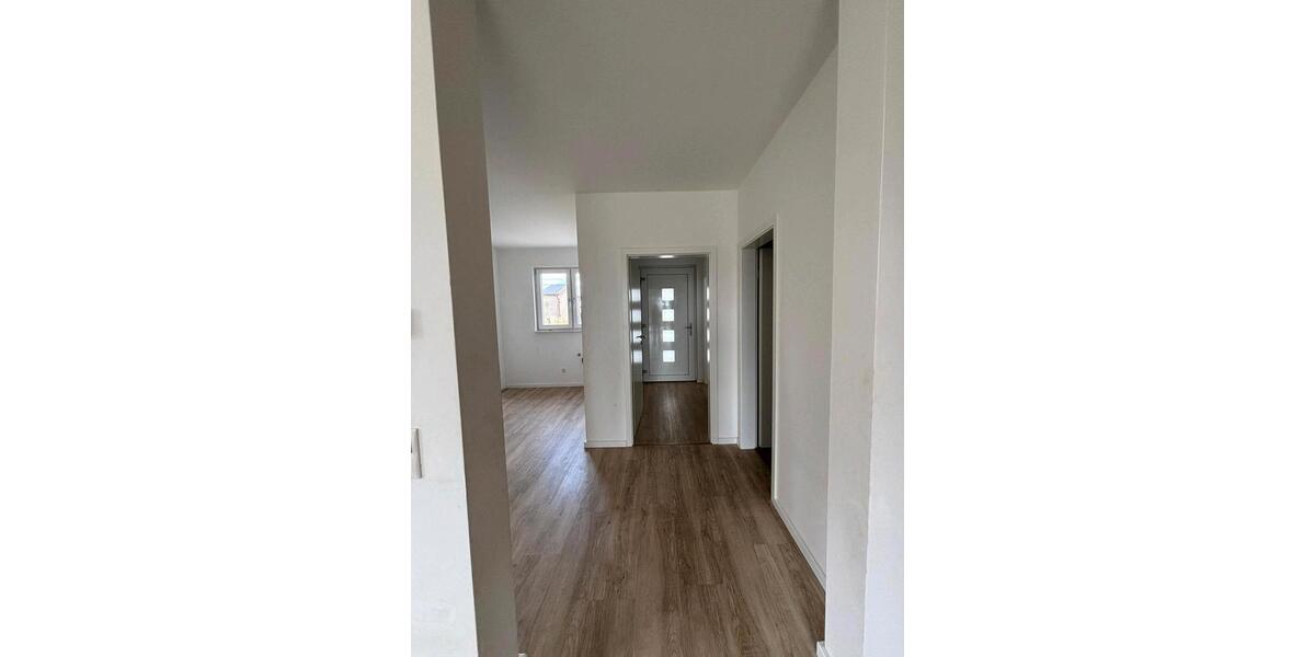 Etagenwohnung Papendorf - 5 Zimmer, 145 m&sup2;, 500&euro; | Angebot:24659044