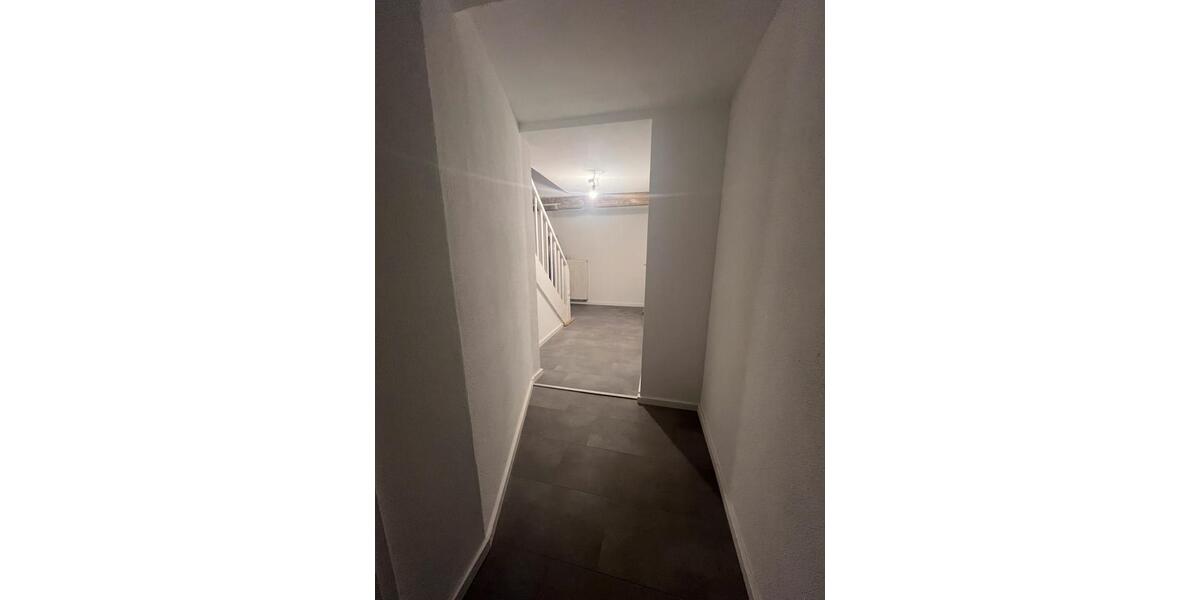 Maisonettenwohnung Neuss Holzheim - 2.5 Zimmer, 100 m&sup2;, 1.000&euro; | Angebot:25057464