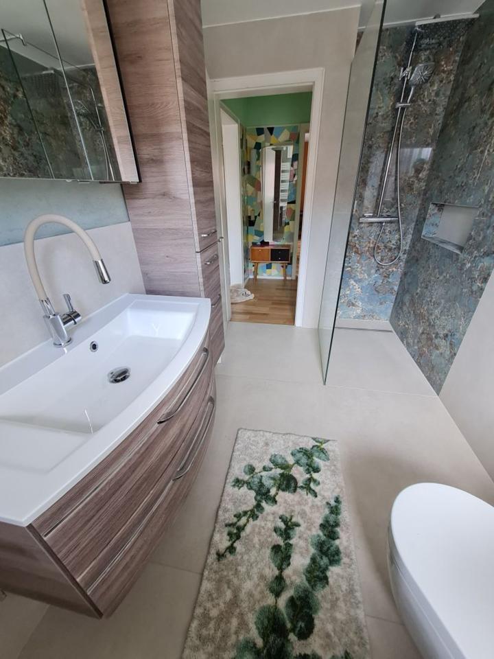 Möblierte Zimmer ab 1.10.2025 650 Euro warm