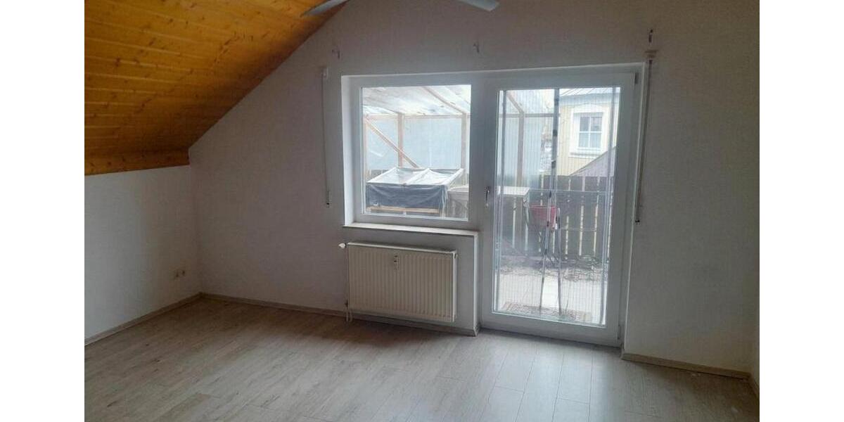 Dachgeschoßwohnung Schwanstetten - 3 Zimmer, 80 m&sup2;, 800&euro; | Angebot:26265598