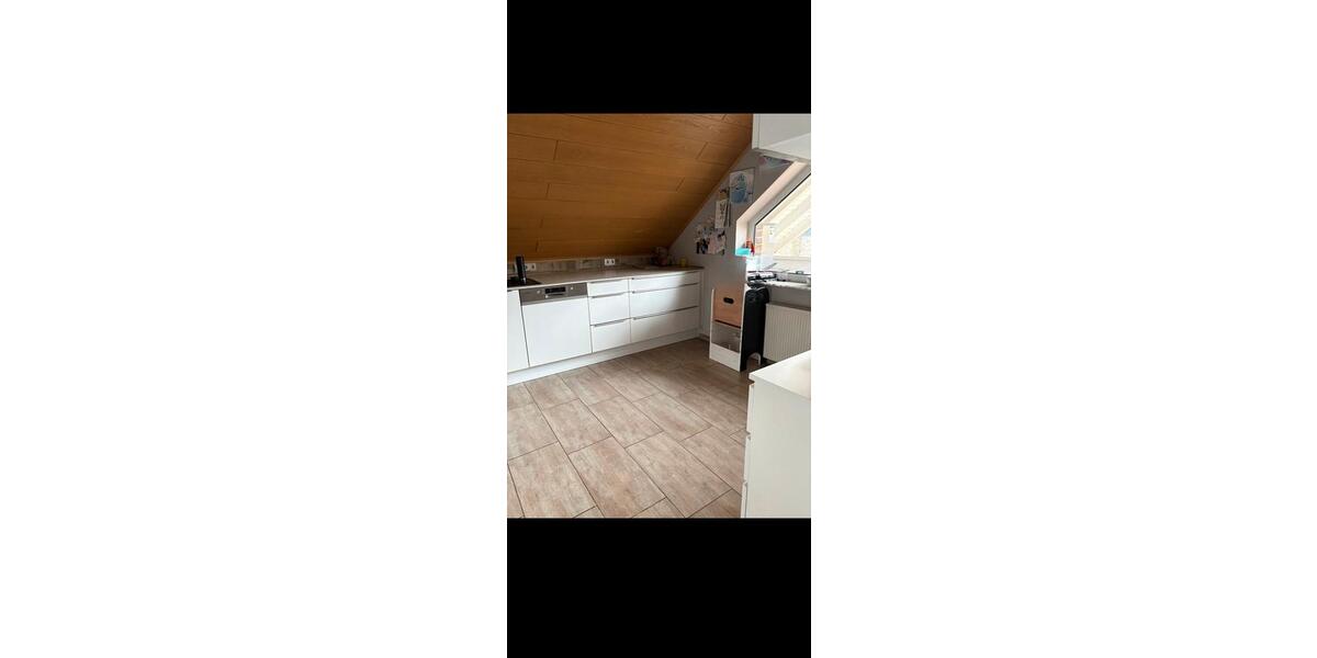 Dachgeschoßwohnung Tiefenbach - 3.5 Zimmer, 103 m&sup2;, 850&euro; | Angebot:26603501