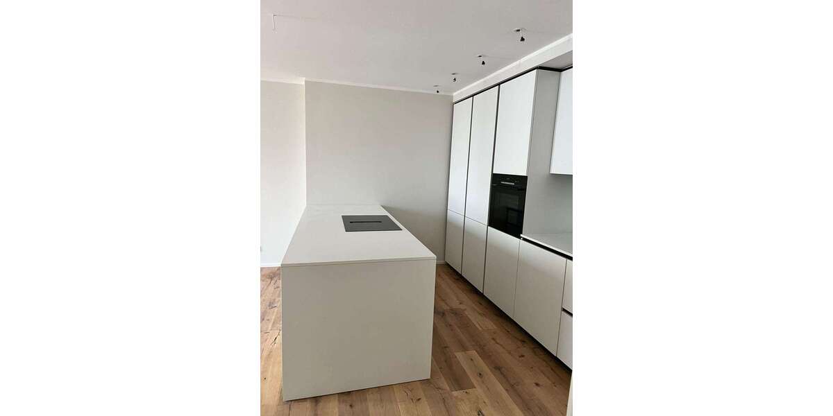 Etagenwohnung Wiesbaden Biebrich - 4 Zimmer, 130 m&sup2;, 2.900&euro; | Angebot:24770488