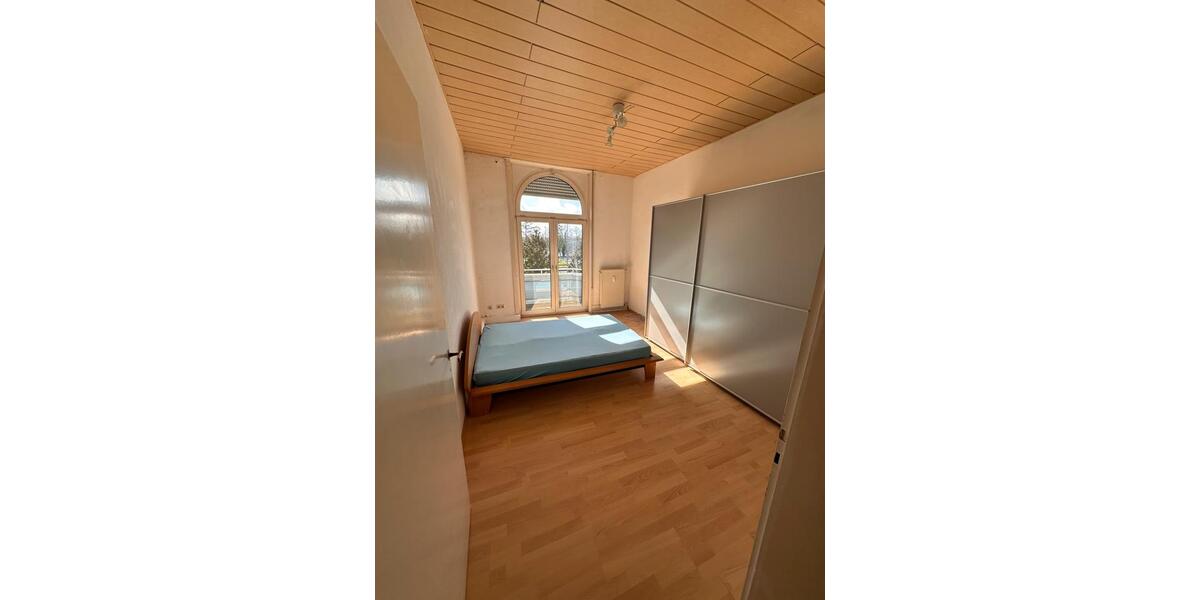 Etagenwohnung Frankfurt am Main West - 5 Zimmer, 130 m&sup2;, 2.000&euro; | Angebot:25646674