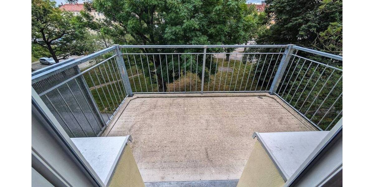 Etagenwohnung Chemnitz Lutherviertel - 3 Zimmer, 60 m&sup2;, 335&euro; | Angebot:26758899