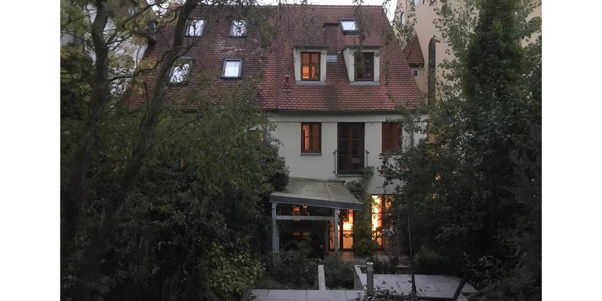 Doppelhaushälfte Augsburg Bärenkeller - 7 Zimmer, 175 m&sup2;, 2.275&euro; | Angebot:25175096