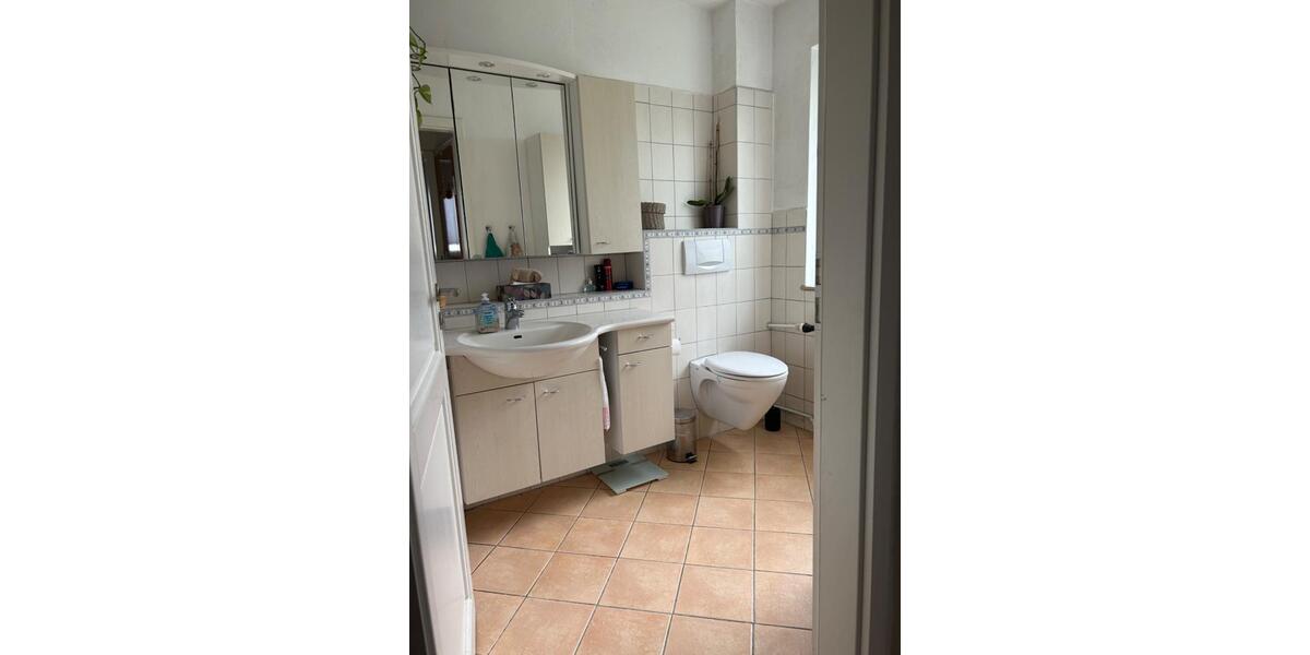 Etagenwohnung Niedenstein - 3 Zimmer, 92 m&sup2;, 650&euro; | Angebot:25943863