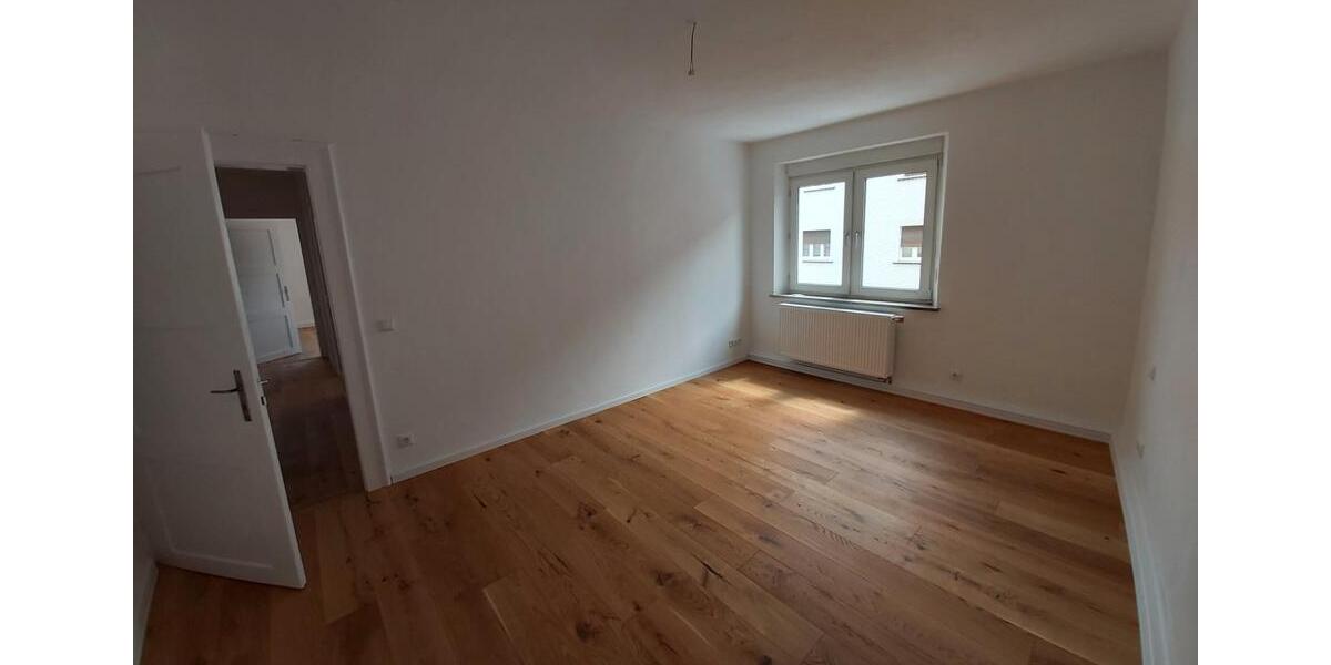 Etagenwohnung Weiden in der Oberpfalz - 4 Zimmer, 110 m&sup2;, 1.200&euro; | Angebot:26521936