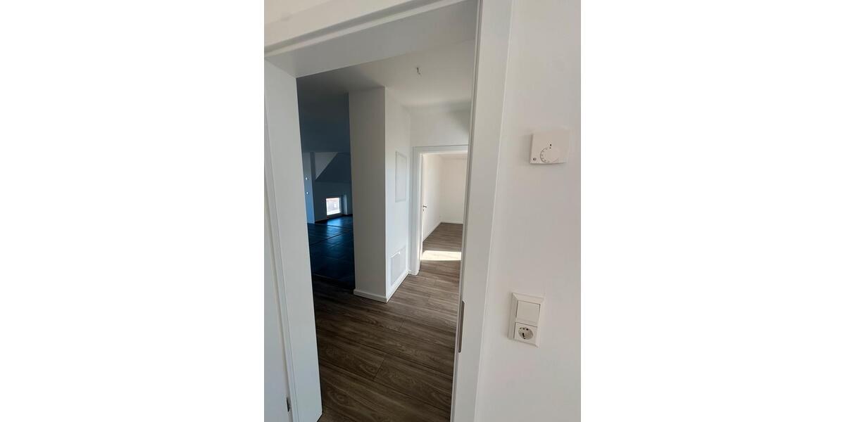 Etagenwohnung Magdeburg Alt Olvenstedt - 3 Zimmer, 90 m&sup2;, 1.000&euro; | Angebot:26463262