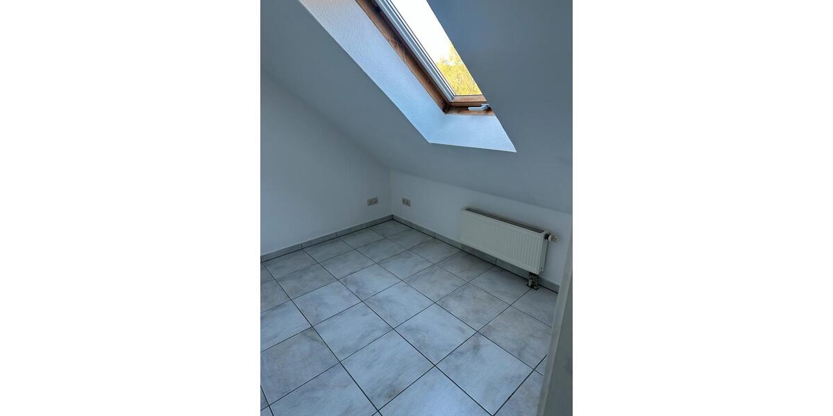 Dachgeschoßwohnung Niederfischbach - 2 Zimmer, 50 m&sup2;, 475&euro; | Angebot:26698653