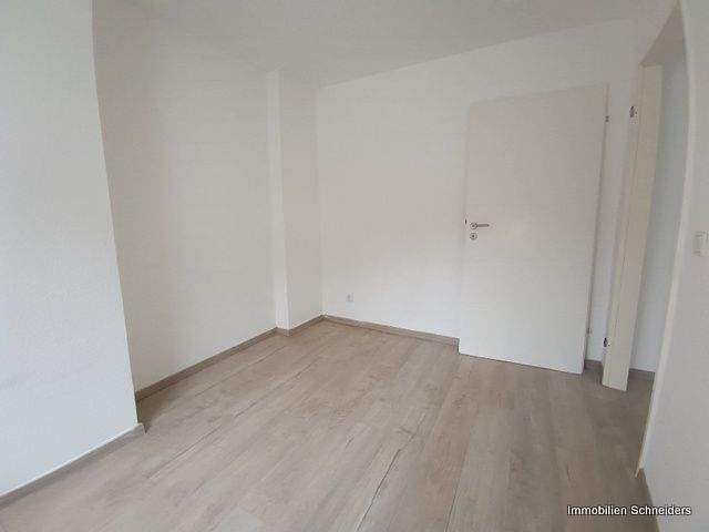 Krefeld-City, Lindenstraße 85 - Nette kleine 2-Zi.-Wohnung im 2.OG ab Februar zu mieten !!! 2 zimmer