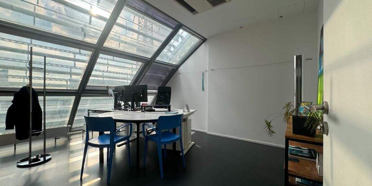 Bürofläche mit Hafenblick im Medien-Hafen - flexibel, möbliert, sofort verfügbar zimmer