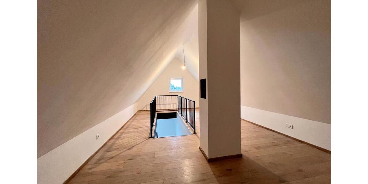 Dachgeschoßwohnung Schmallenberg - 4 Zimmer, 110 m&sup2;, 880&euro; | Angebot:26586364
