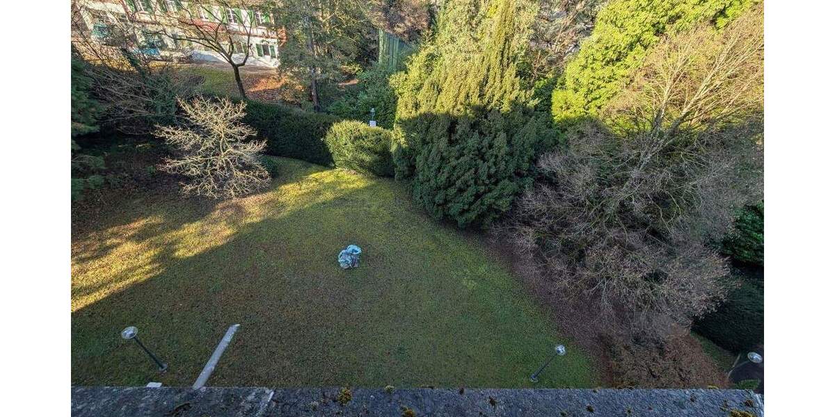 Etagenwohnung Baden-Baden Innenstadt - 3 Zimmer, 90 m&sup2;, 1.100&euro; | Angebot:25096076