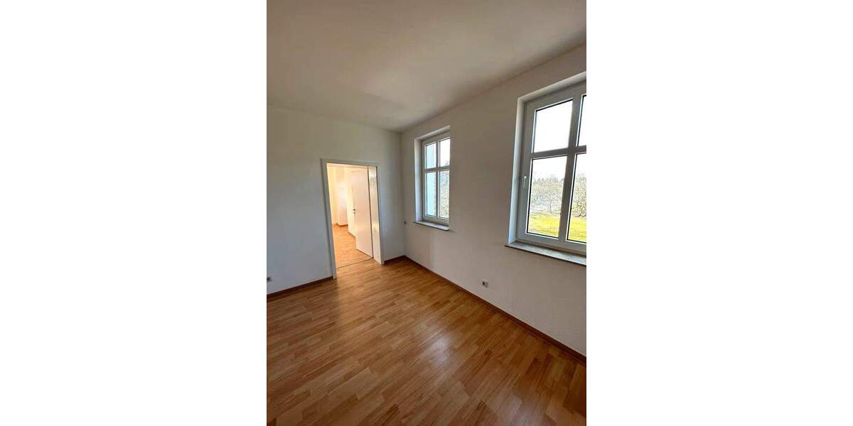 Etagenwohnung Neuhaus am Rennweg Neuhaus - 3 Zimmer, 116 m&sup2;, 875&euro; | Angebot:25927102