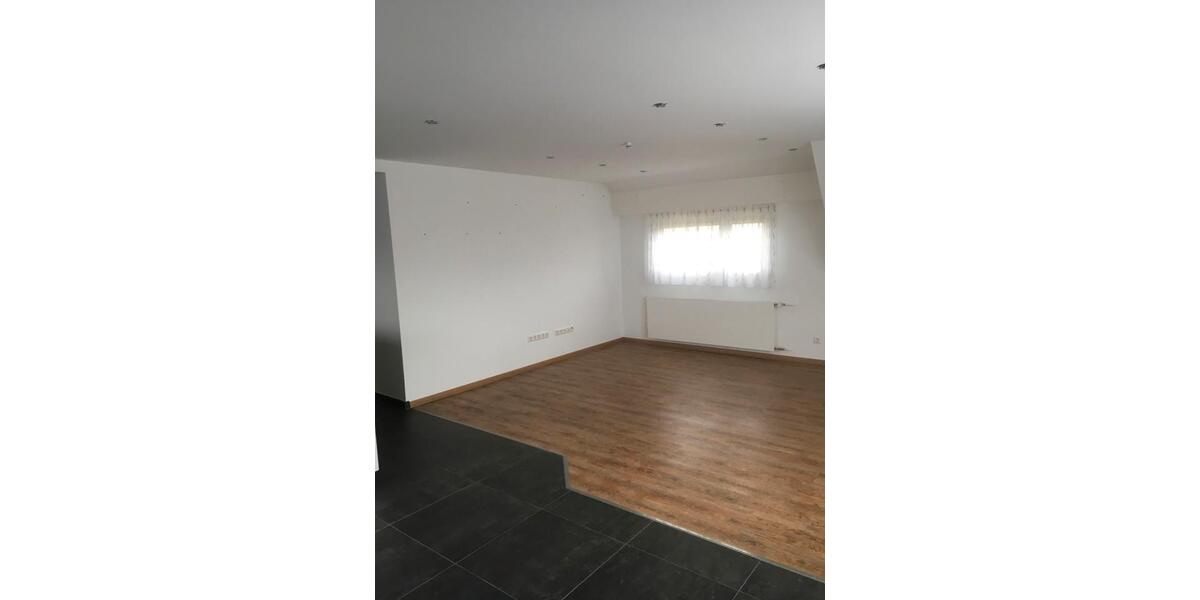 Etagenwohnung Rutesheim - 3.5 Zimmer, 96 m&sup2;, 1.400&euro; | Angebot:26611945