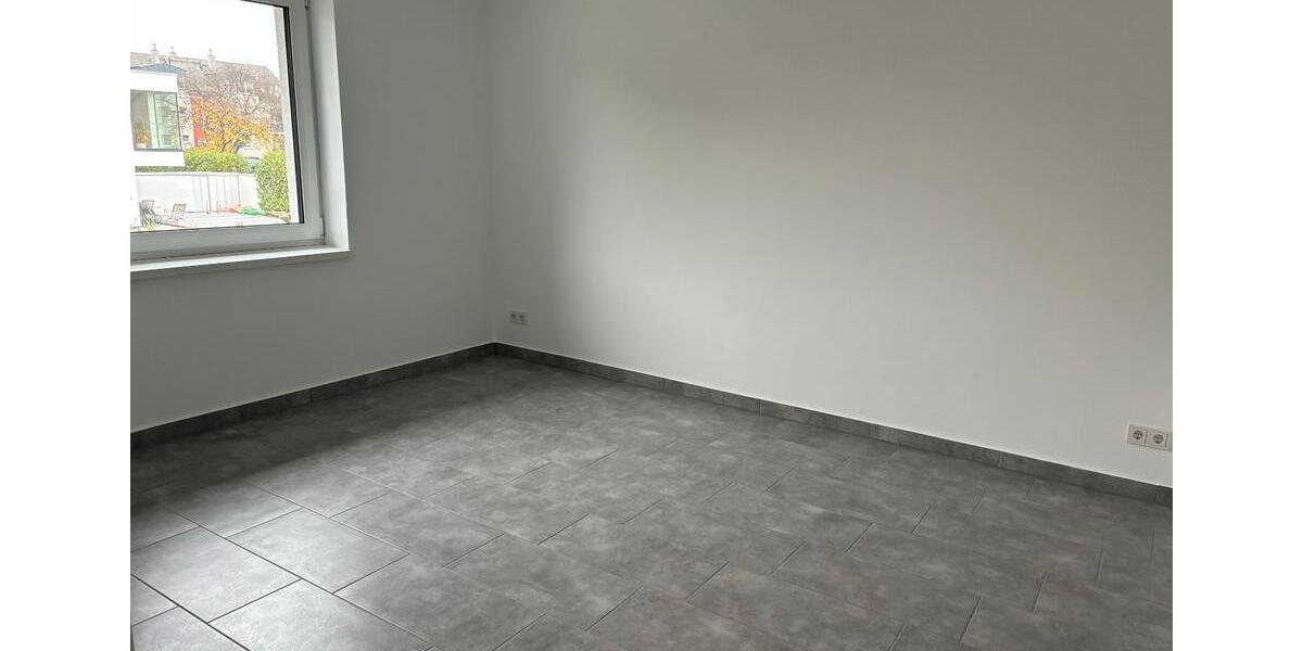 Etagenwohnung Köln Chorweiler - 4.5 Zimmer, 120 m&sup2;, 1.800&euro; | Angebot:26375140