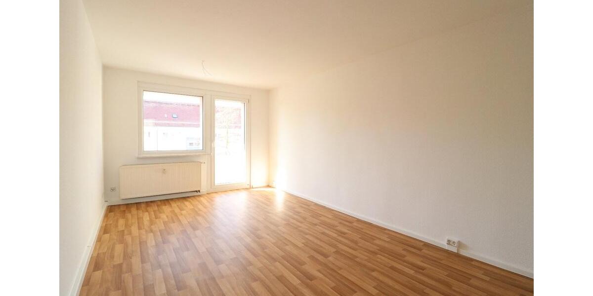 Dachgeschoßwohnung Flöha - 3 Zimmer, 60 m&sup2;, 365&euro; | Angebot:13333098