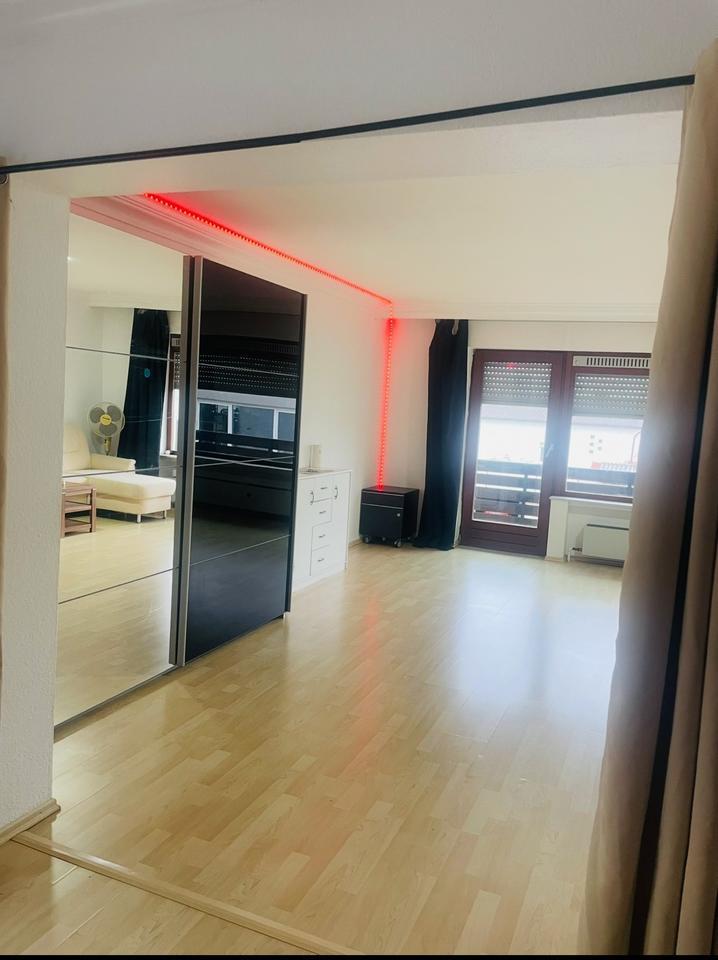 Zimmer mit Balkon in Dietzenbach WG zimmer