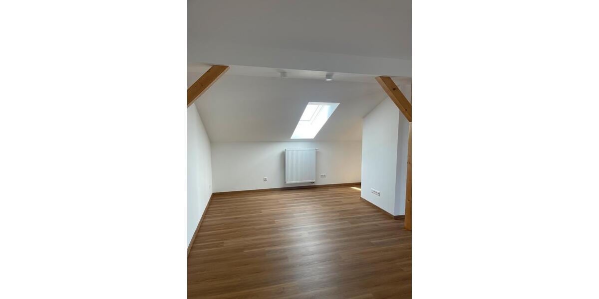 Dachgeschoßwohnung Rheinmünster - 3 Zimmer, 100 m&sup2;, 1.000&euro; | Angebot:26611026