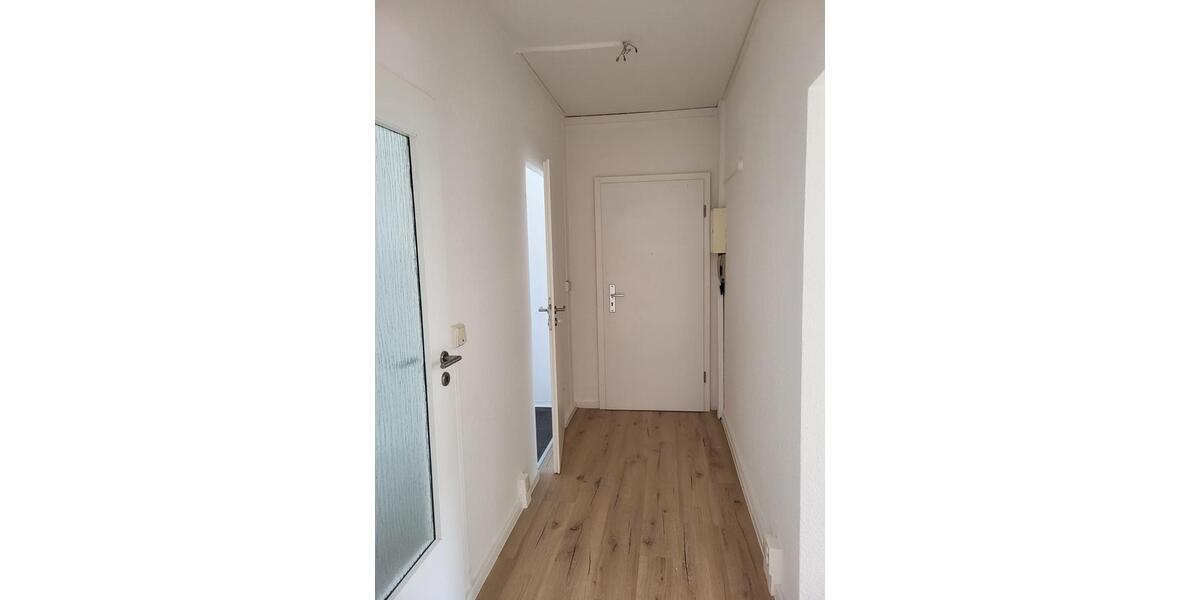 Etagenwohnung Hainichen - 3 Zimmer, 63 m&sup2;, 308&euro; | Angebot:25065416