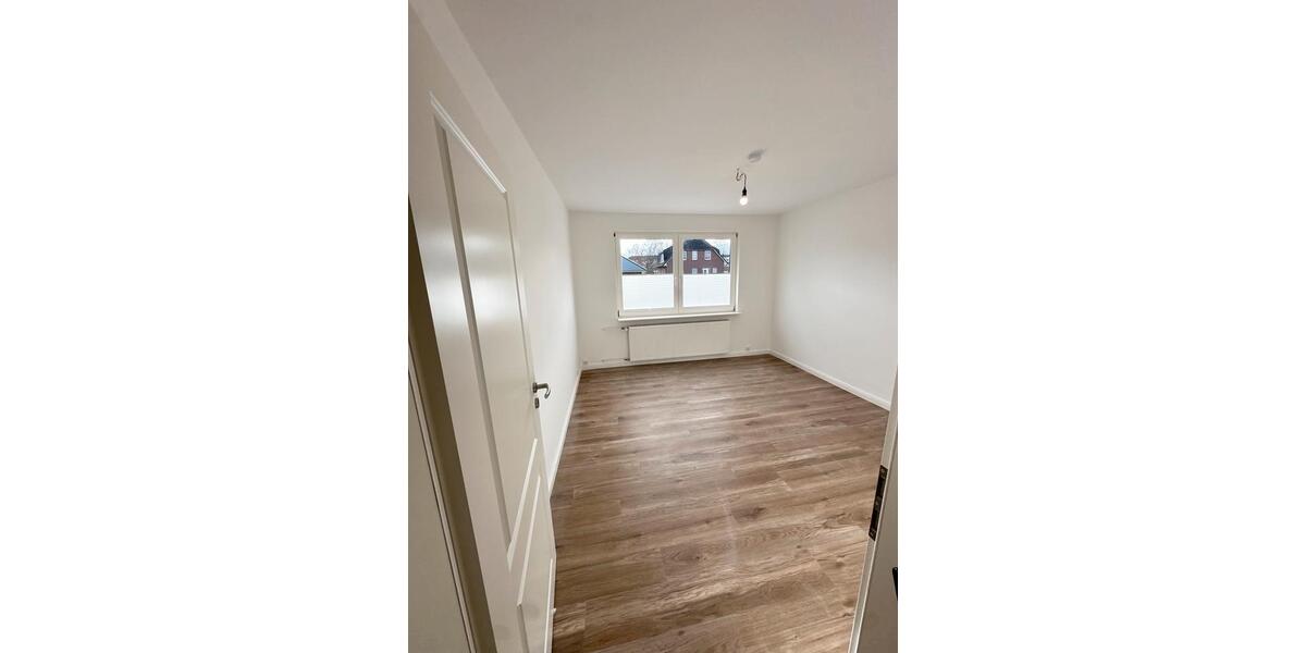 Erdgeschoßwohnung Ammersbek - 3 Zimmer, 100 m&sup2;, 1.550&euro; | Angebot:25513160