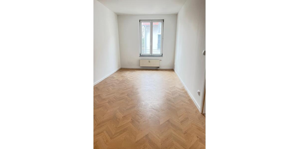 Etagenwohnung Rötha - 4 Zimmer, 120 m&sup2;, 876&euro; | Angebot:26419161