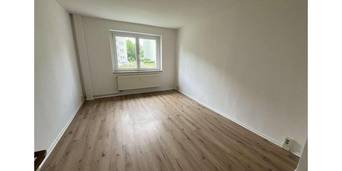 Erdgeschoßwohnung Hainichen - 3 Zimmer, 57 m&sup2;, 300&euro; | Angebot:24616191