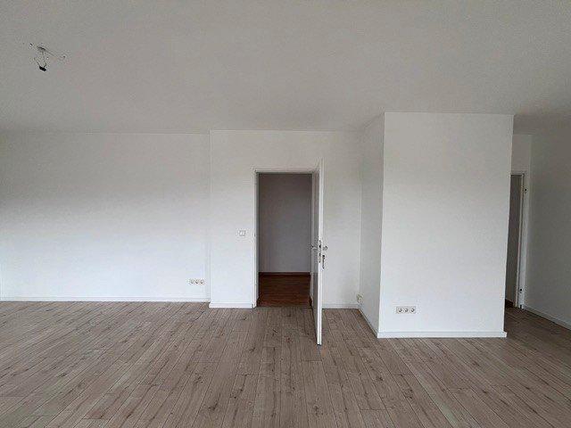 Dachgeschoßwohnung Aarbergen - 3 Zimmer, 90 m&sup2;, 765&euro; | Angebot:26624523