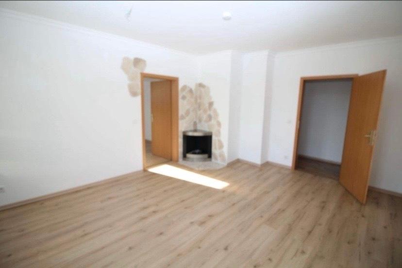 Etagenwohnung Niederwürschnitz - 3 Zimmer, 72 m&sup2;, 432&euro; | Angebot:26618927