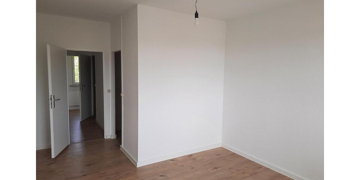 Etagenwohnung Crimmitschau - 1 Zimmer, 34 m&sup2;, 204&euro; | Angebot:25919810
