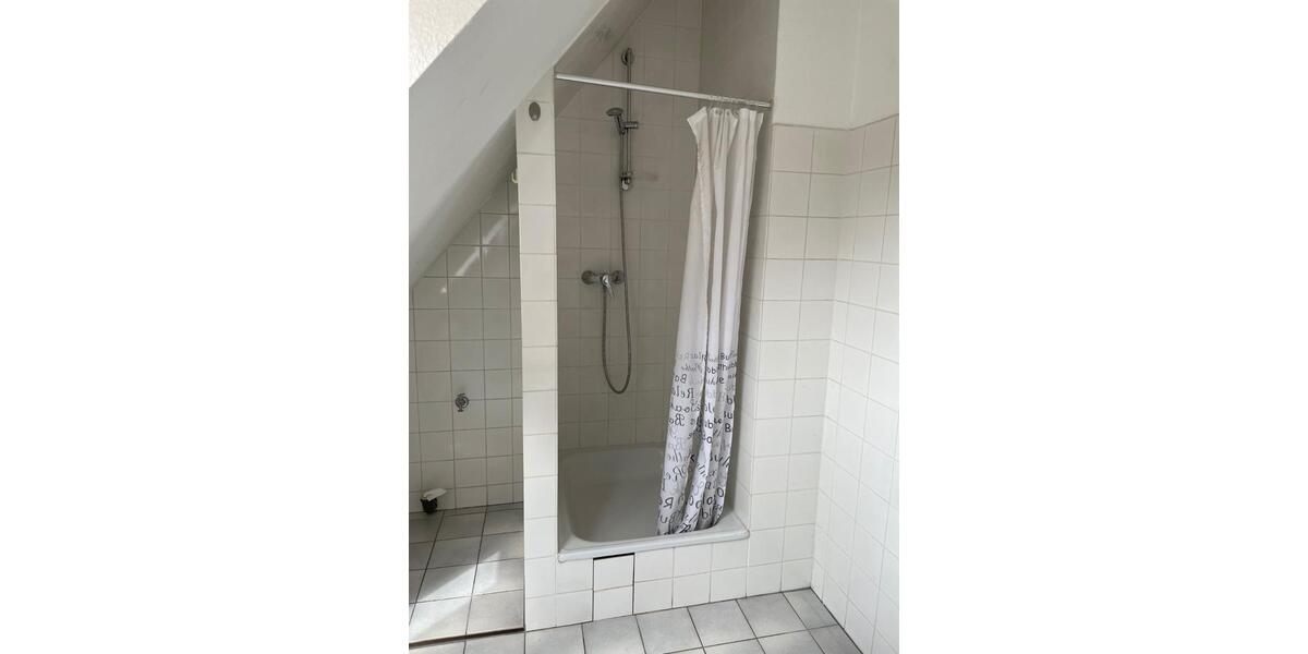 Dachgeschoßwohnung Demmin - 3 Zimmer, 72 m&sup2;, 495&euro; | Angebot:24017553