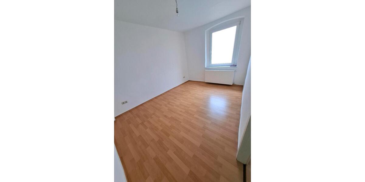 Etagenwohnung Döbeln - 2 Zimmer, 38 m&sup2;, 189&euro; | Angebot:26502253