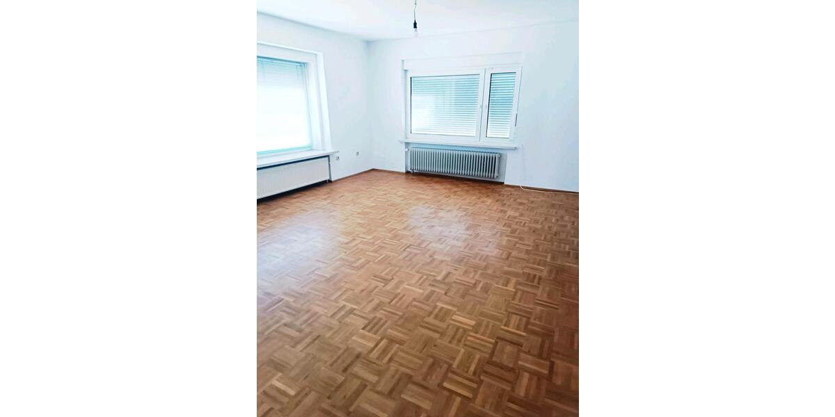 Erdgeschoßwohnung Norden - 3 Zimmer, 94 m&sup2;, 850&euro; | Angebot:25174695