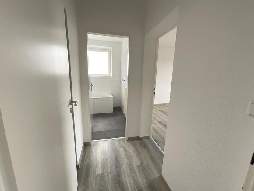 Helle 2-Zimmer-Wohnung mit Balkon und Fahrstuhl in Emden-Borssum!