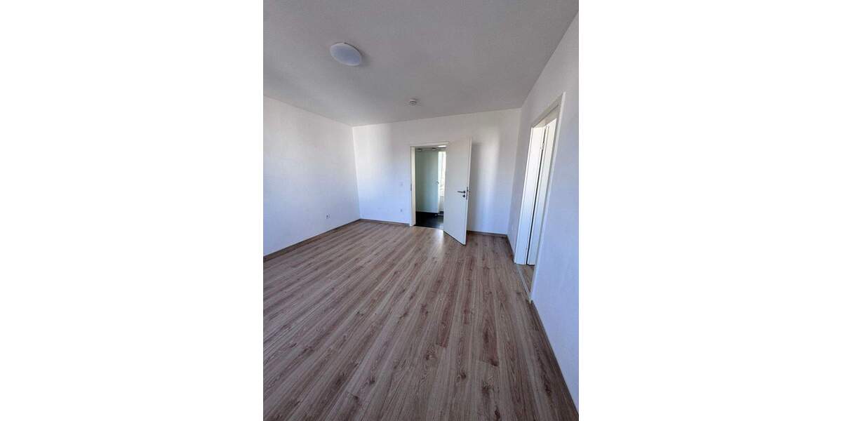 Etagenwohnung Bitterfeld-Wolfen Wolfen - 4 Zimmer, 70 m&sup2;, 490&euro; | Angebot:25664852