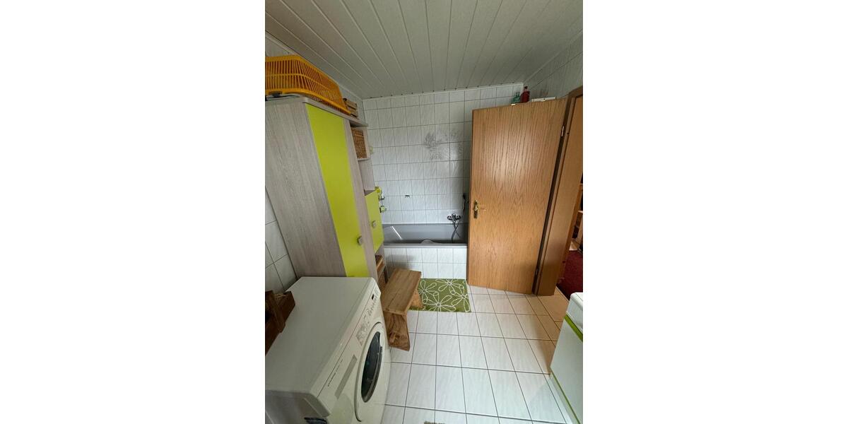 Etagenwohnung Roth - 3 Zimmer, 86 m&sup2;, 800&euro; | Angebot:25925060